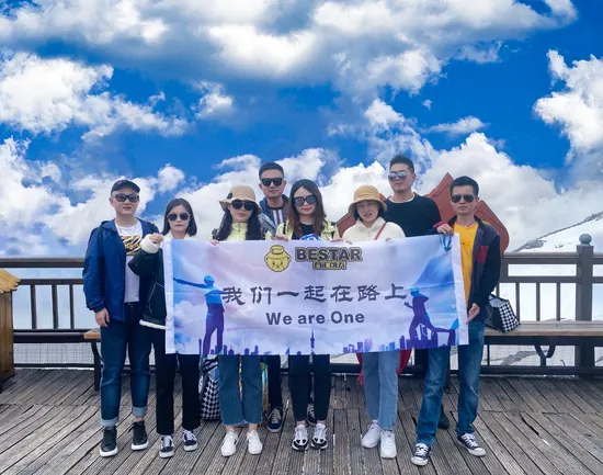 Roupa impermeável SMS descartável de uso único para limpeza higiênica